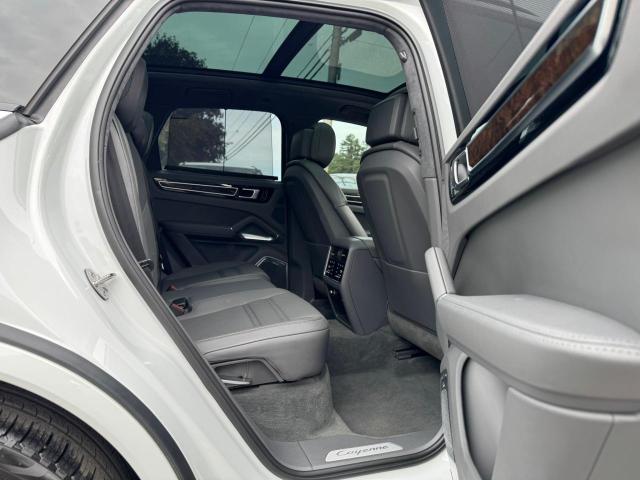  PORSCHE CAYENNE 2019 White