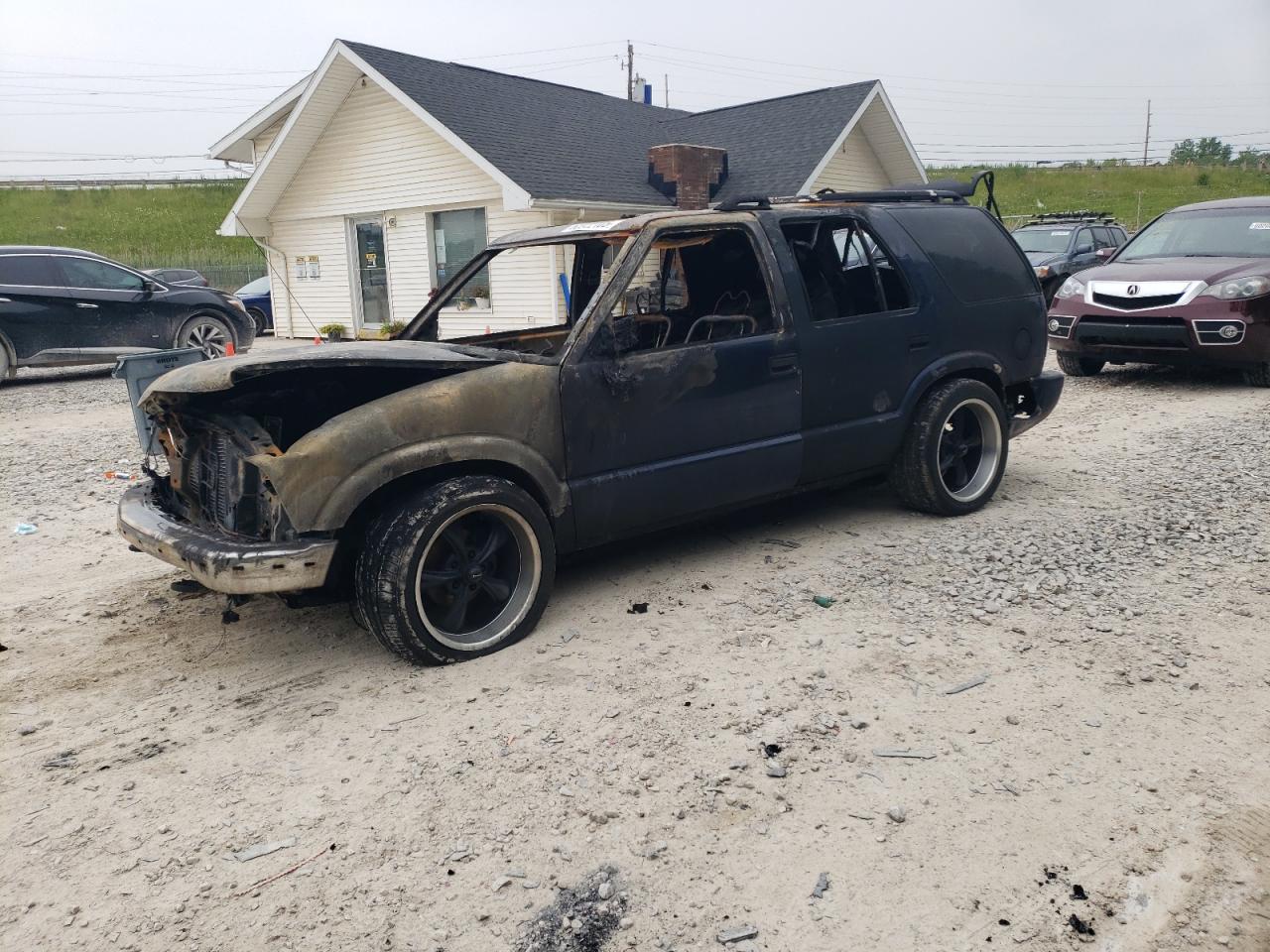 2001 Chevrolet Blazer  იყიდება Northfield-ში, OH - Burn