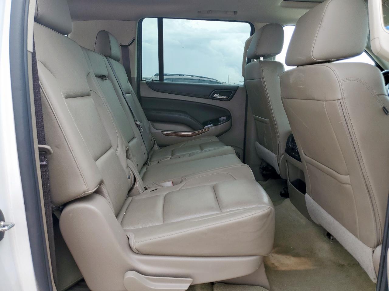 2017 Chevrolet Suburban C1500 Premier VIN: 1GNSCJKC6HR374821 Lot: 62372565