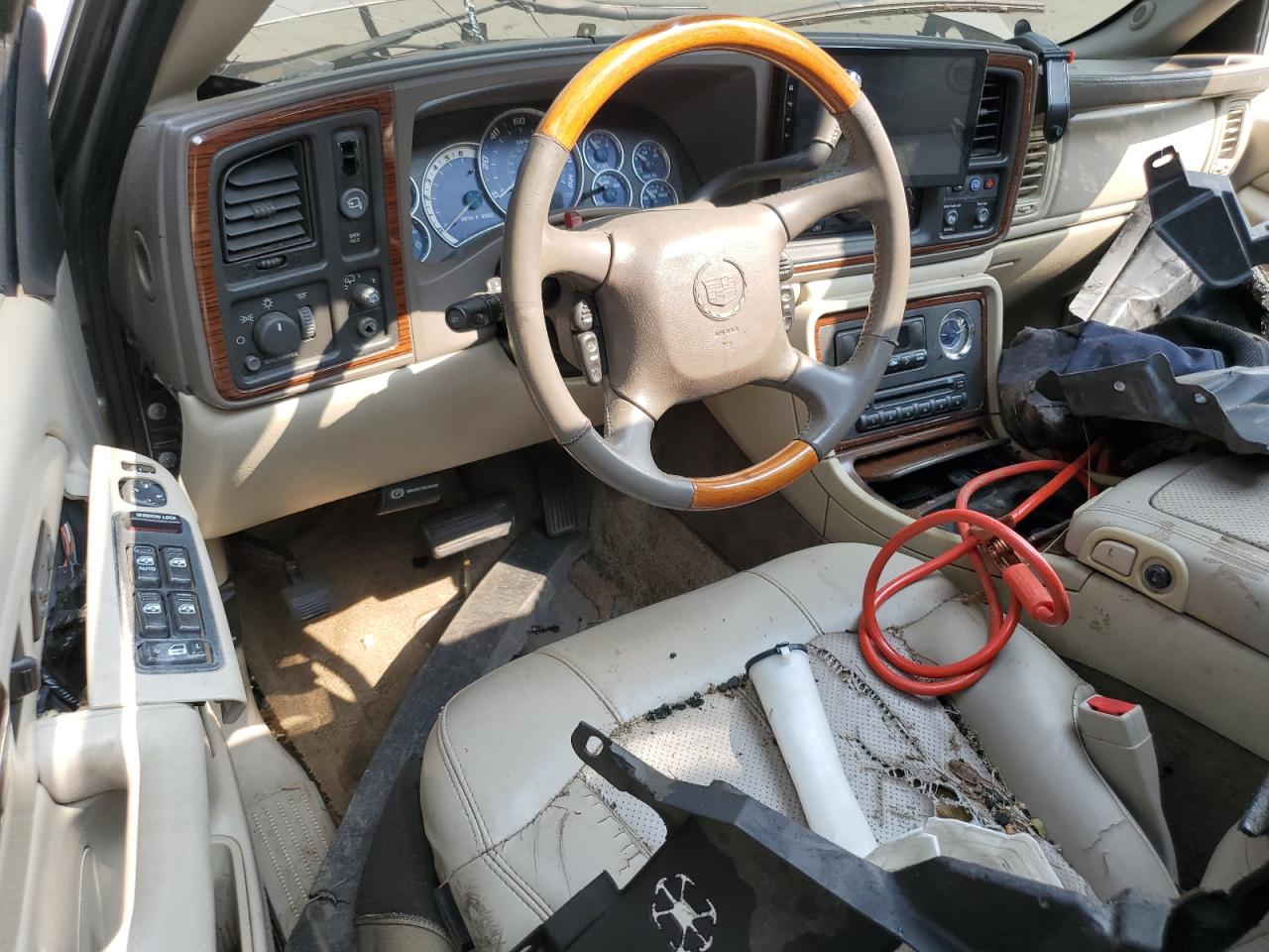 2002 Cadillac Escalade Luxury VIN: 1GYEC63T02R203890 Lot: 86871045