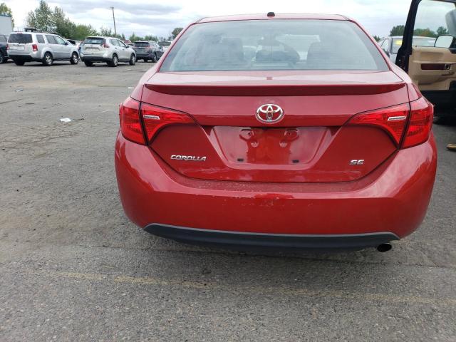  TOYOTA COROLLA 2017 Красный