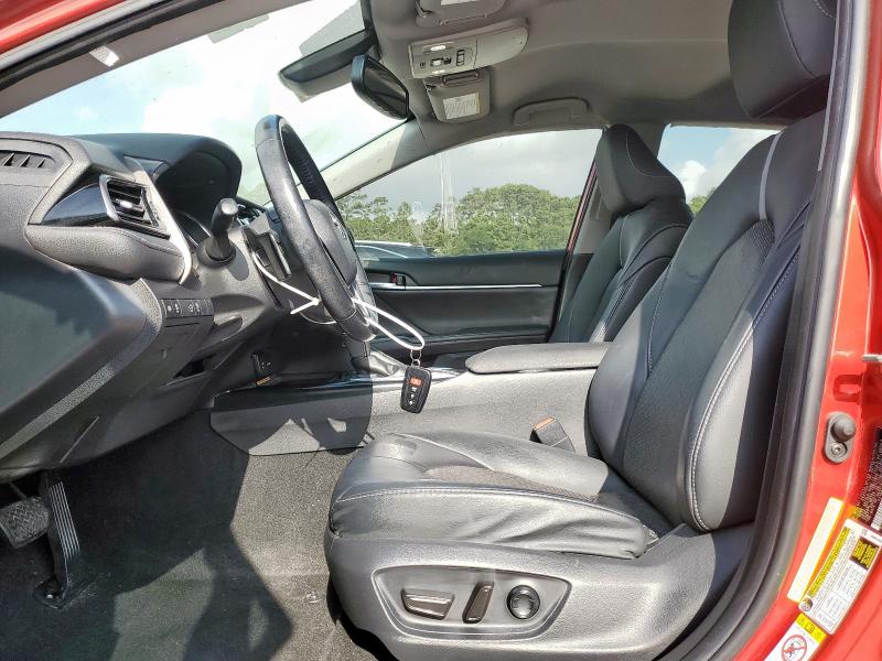  TOYOTA CAMRY 2019 Красный