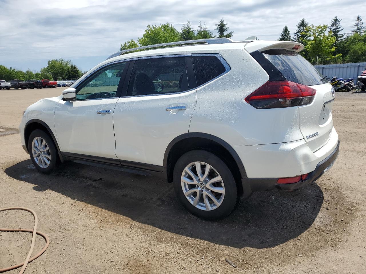 NISSAN ROGUE 2018 VIN 5N1AT2MV4JC782229 фото 2