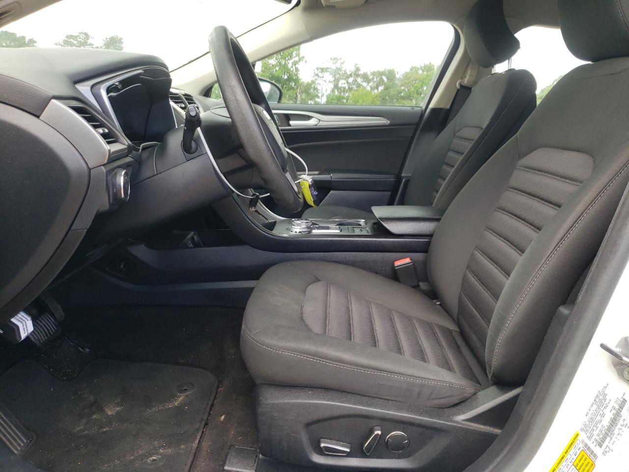 2019 Ford Fusion Se VIN: 3FA6P0LU1KR124792 Lot: 56827035