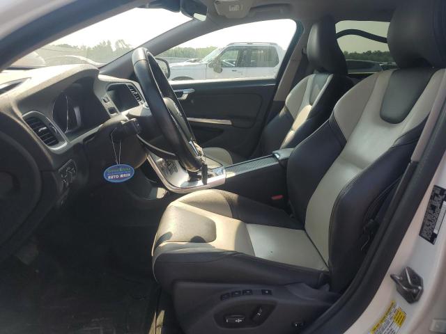  VOLVO V60 2018 White