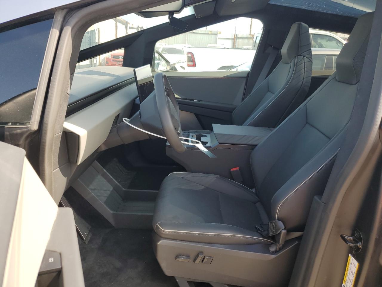 2024 Tesla Cybertruck VIN: 7G2CEHED9RA047674 Lot: 61213915