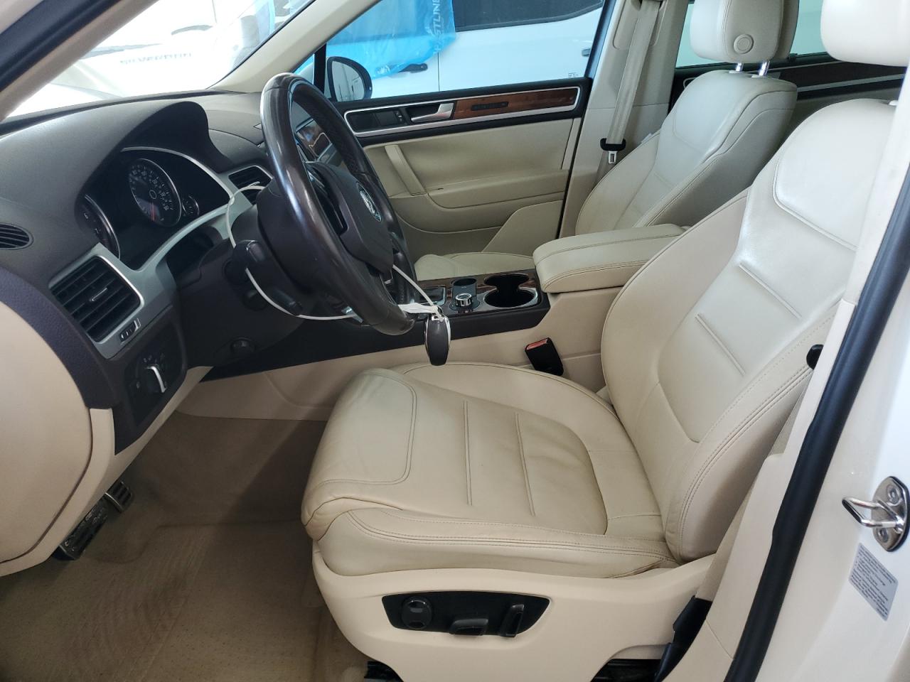 2011 Volkswagen Touareg Hybrid VIN: WVGFG9BP1BD005350 Lot: 58558055