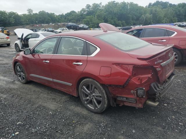  NISSAN ALTIMA 2018 Czerwony