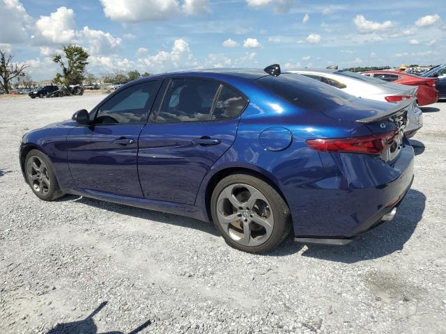  ALFA ROMEO GIULIA 2018 Granatowy