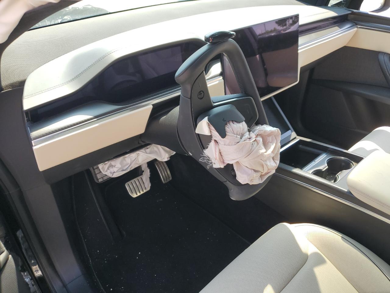 2022 Tesla Model X VIN: 7SAXCBE66NF331546 Lot: 62337835