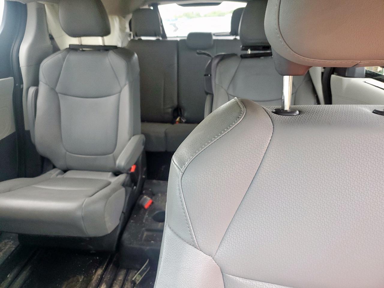 2022 Toyota Sienna Xle VIN: 5TDYRKECXNS104829 Lot: 61303385