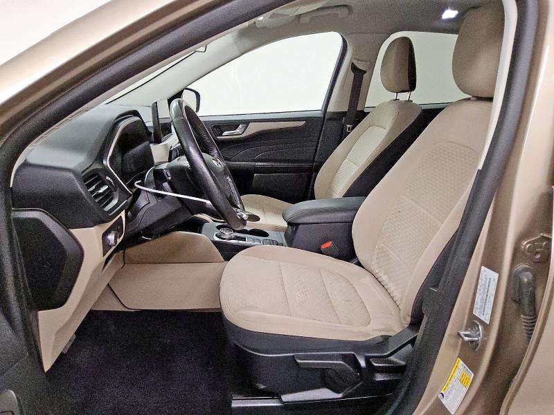  FORD ESCAPE 2021 Золотой