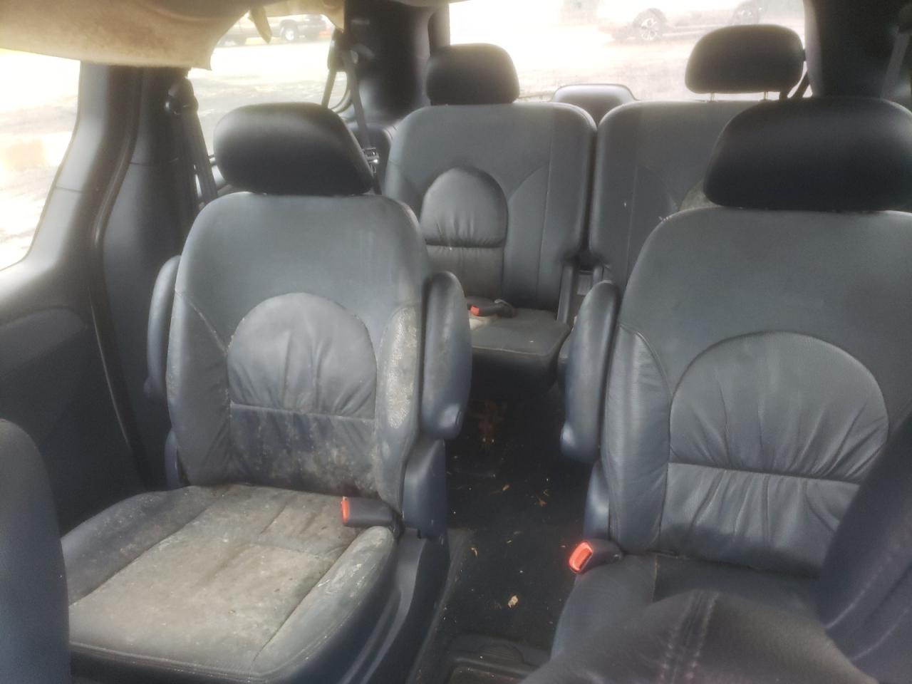2003 Chrysler Town & Country Limited VIN: 2C8GT64L73R104023 Lot: 61321575