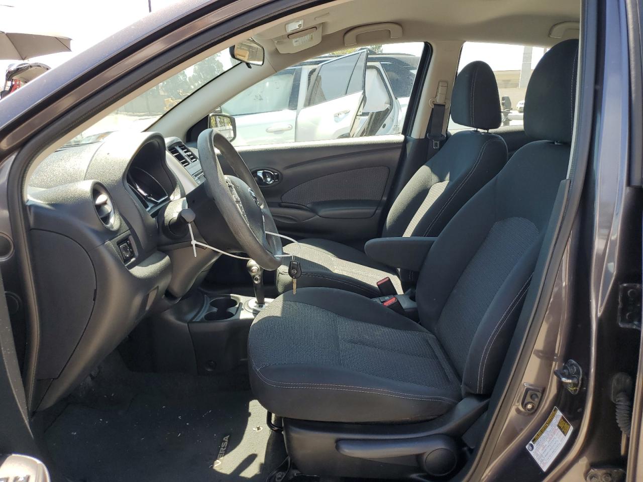 2015 Nissan Versa S VIN: 3N1CN7AP0FL941935 Lot: 63085635