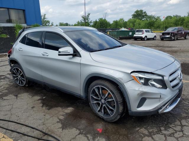  MERCEDES-BENZ GLA-CLASS 2017 Srebrny