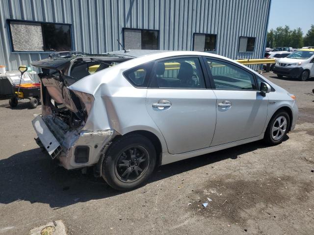  TOYOTA PRIUS 2015 Серебристый