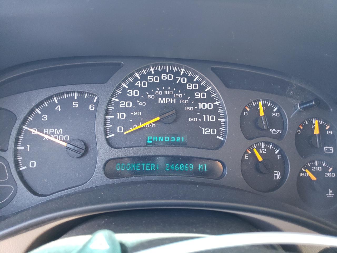 2003 Chevrolet Suburban C1500 VIN: 3GNEC16Z13G301988 Lot: 63067535