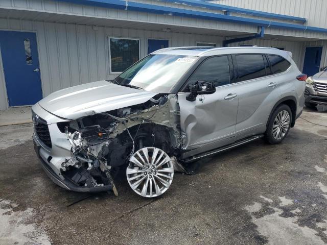 TOYOTA HIGHLANDER 2023
