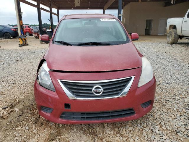 Седаны NISSAN VERSA 2013 Красный