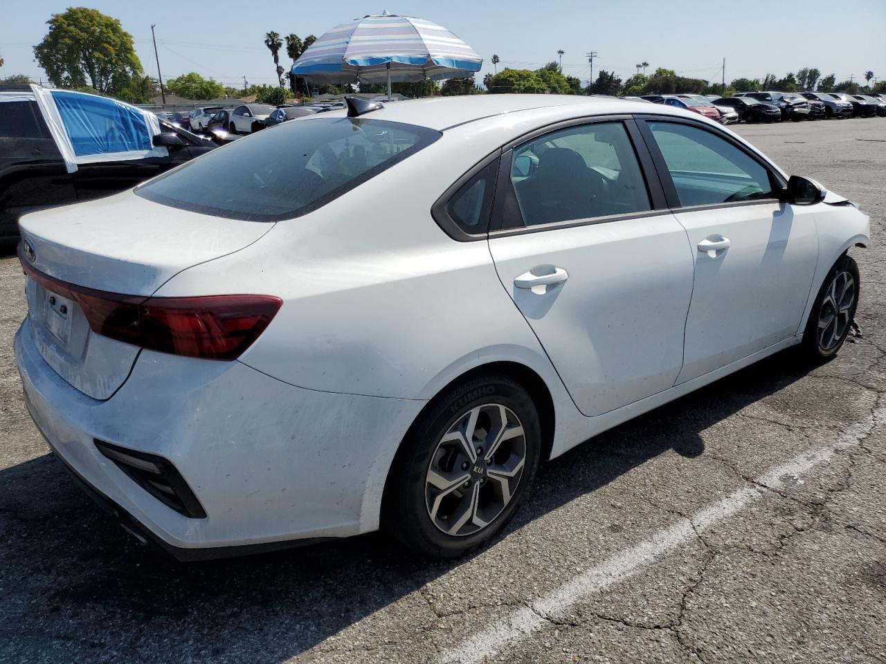 KIA FORTE 2021 VIN 3KPF24AD6ME374865 фото 3