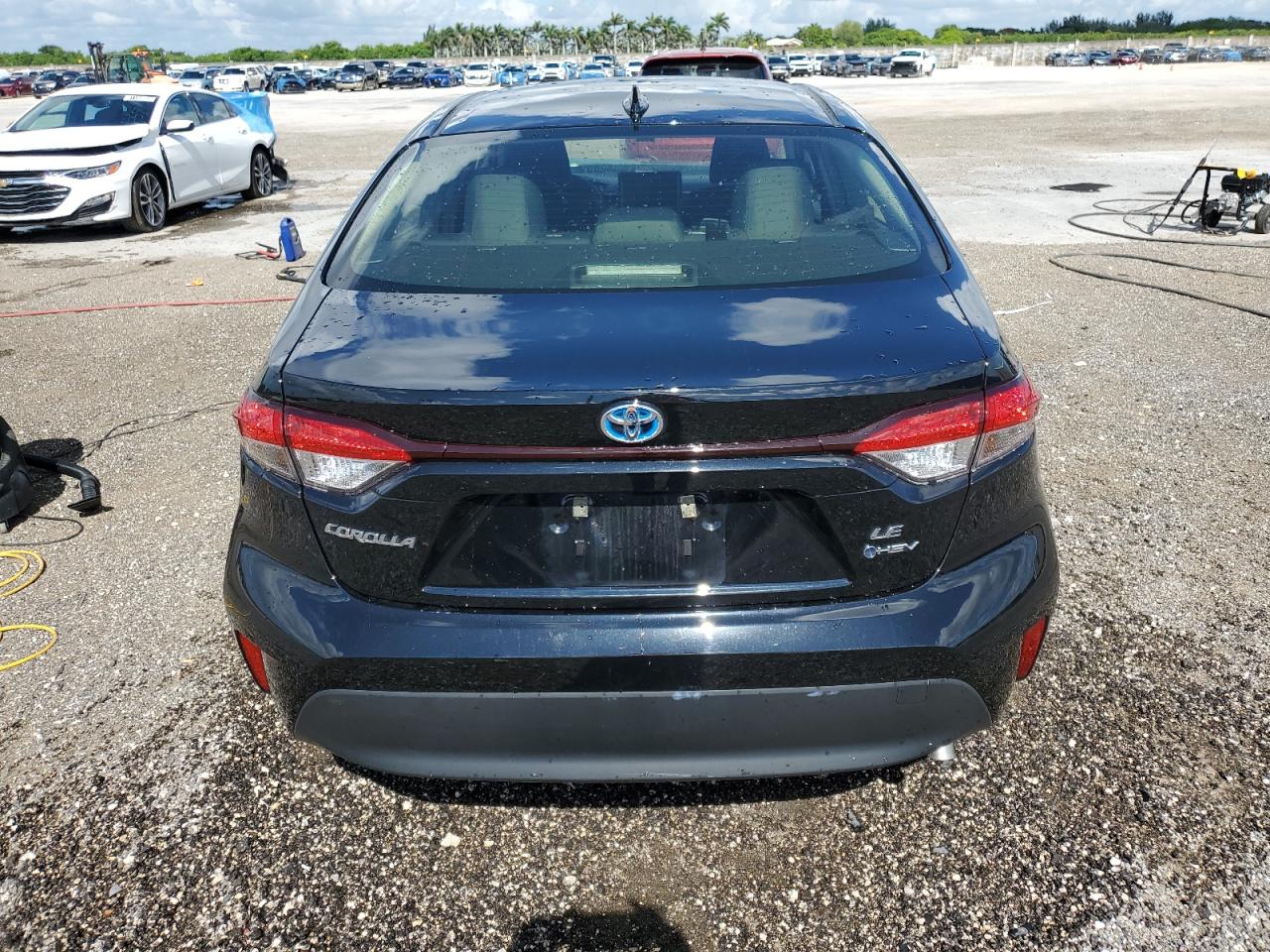 2025 Toyota Corolla Le VIN: JTDBCMFE8SJ037921 Lot: 61165195