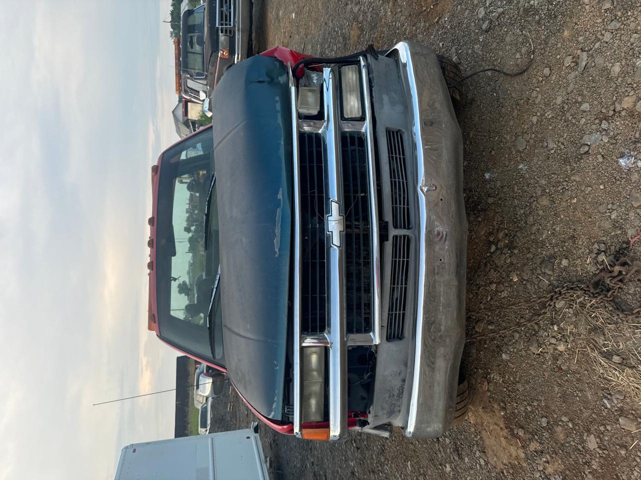 CHEVROLET GMT 1993 VIN 1GBKC34F0PJ107929 zdjęcie 9