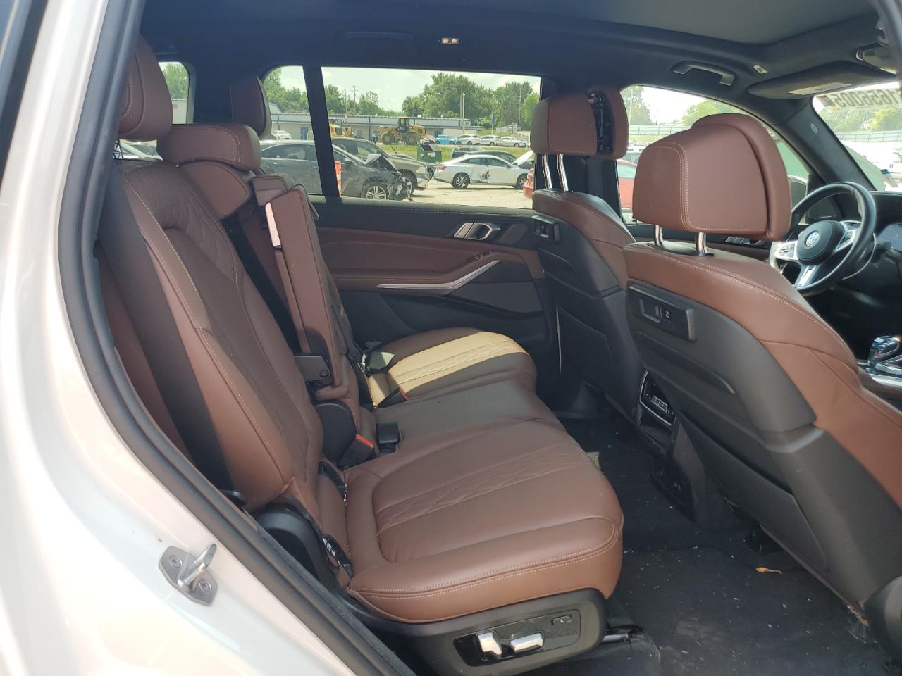 2021 BMW X7 xDrive40I VIN: 5UXCW2C01M9G34343 Lot: 61656005