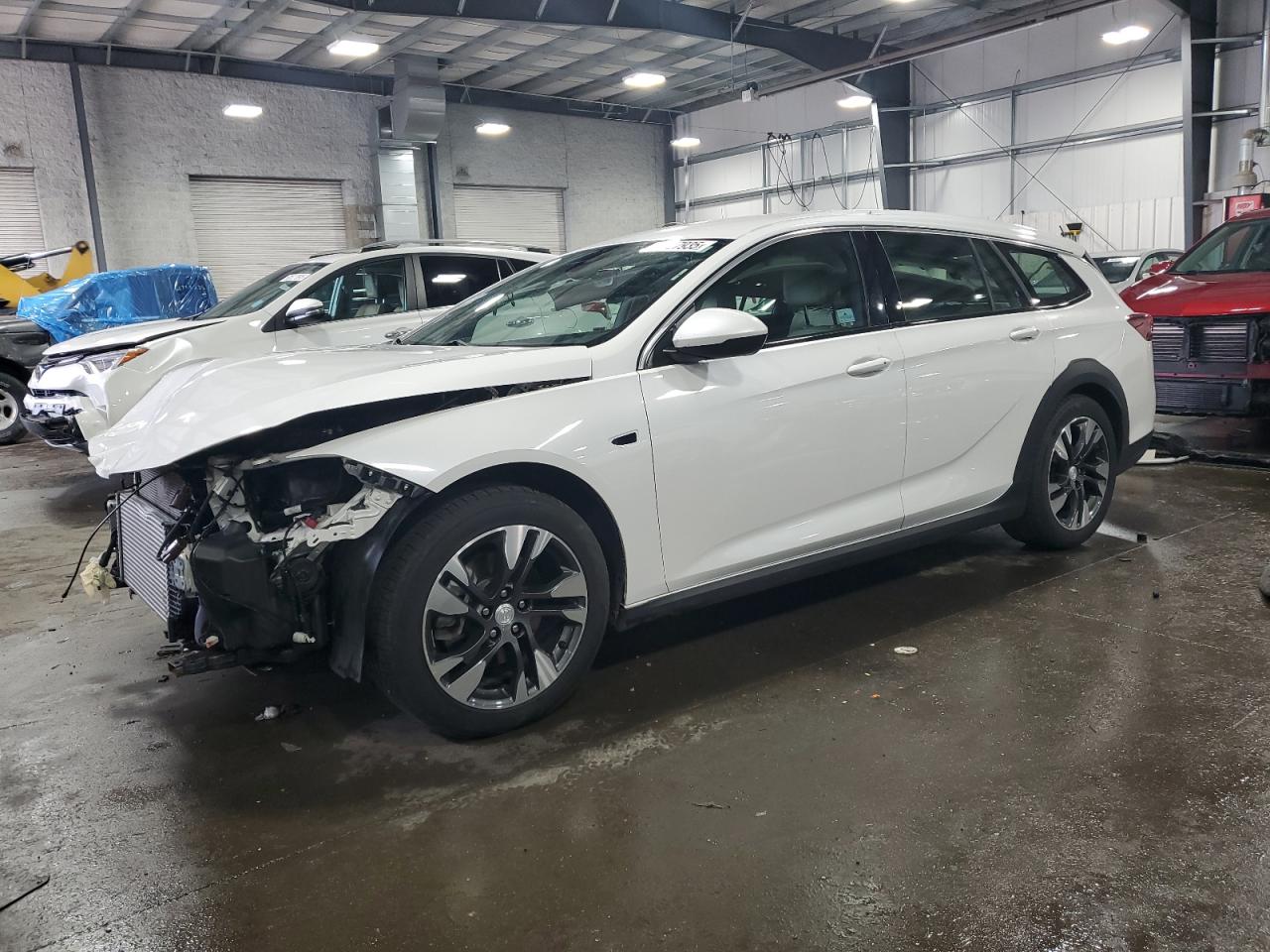 2018 Buick Regal Tourx Essence for Sale in Ham Lake, MN - Front End