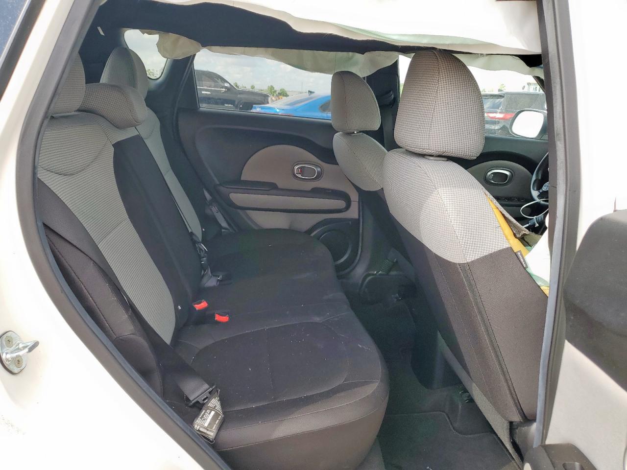 KIA SOUL 2017 VIN KNDJN2A20H7476172 photo 11