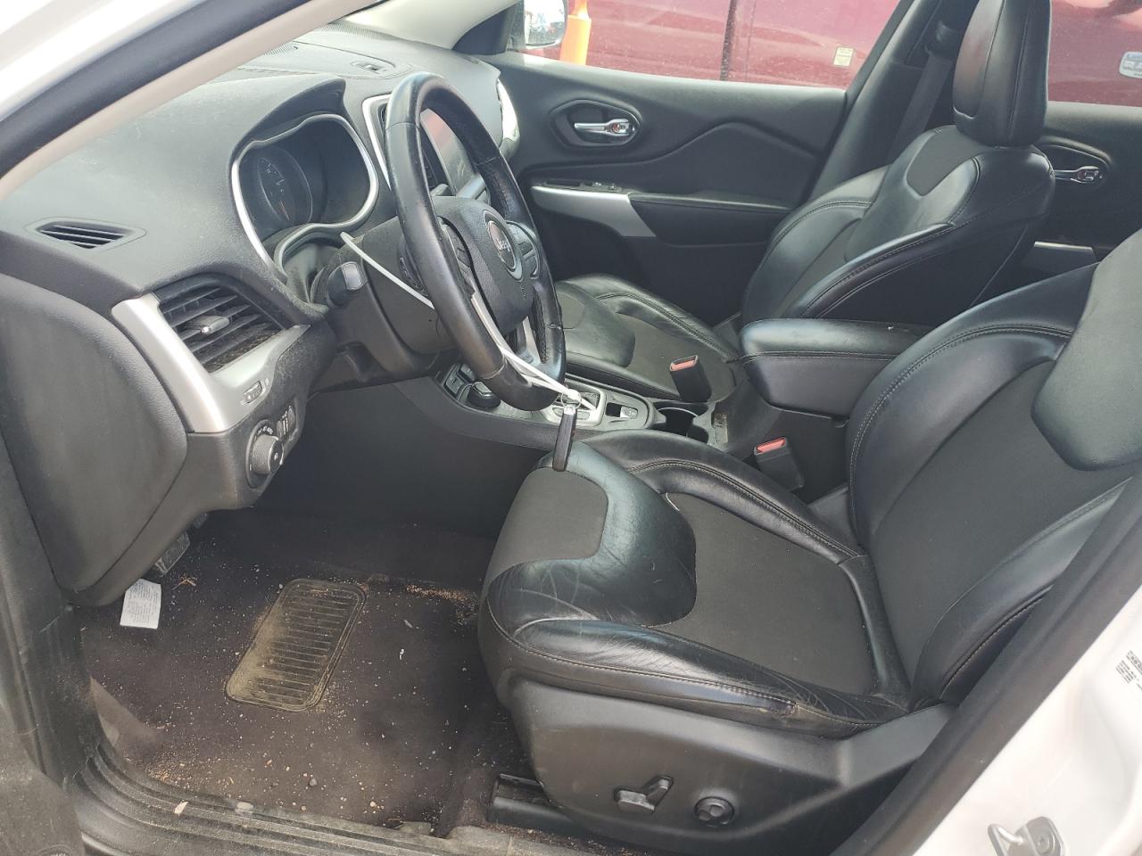 2018 Jeep Cherokee Latitude Plus VIN: 1C4PJMLB3JD570522 Lot: 62199995