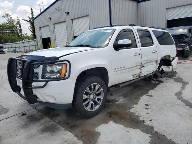  CHEVROLET SUBURBAN 2013 Biały