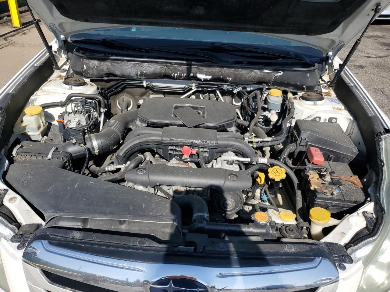 2011 Subaru Outback 2.5I Limited VIN: 4S4BRCKC1B3385220 Lot: 62753535