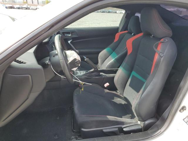  TOYOTA SCION 2015 Білий