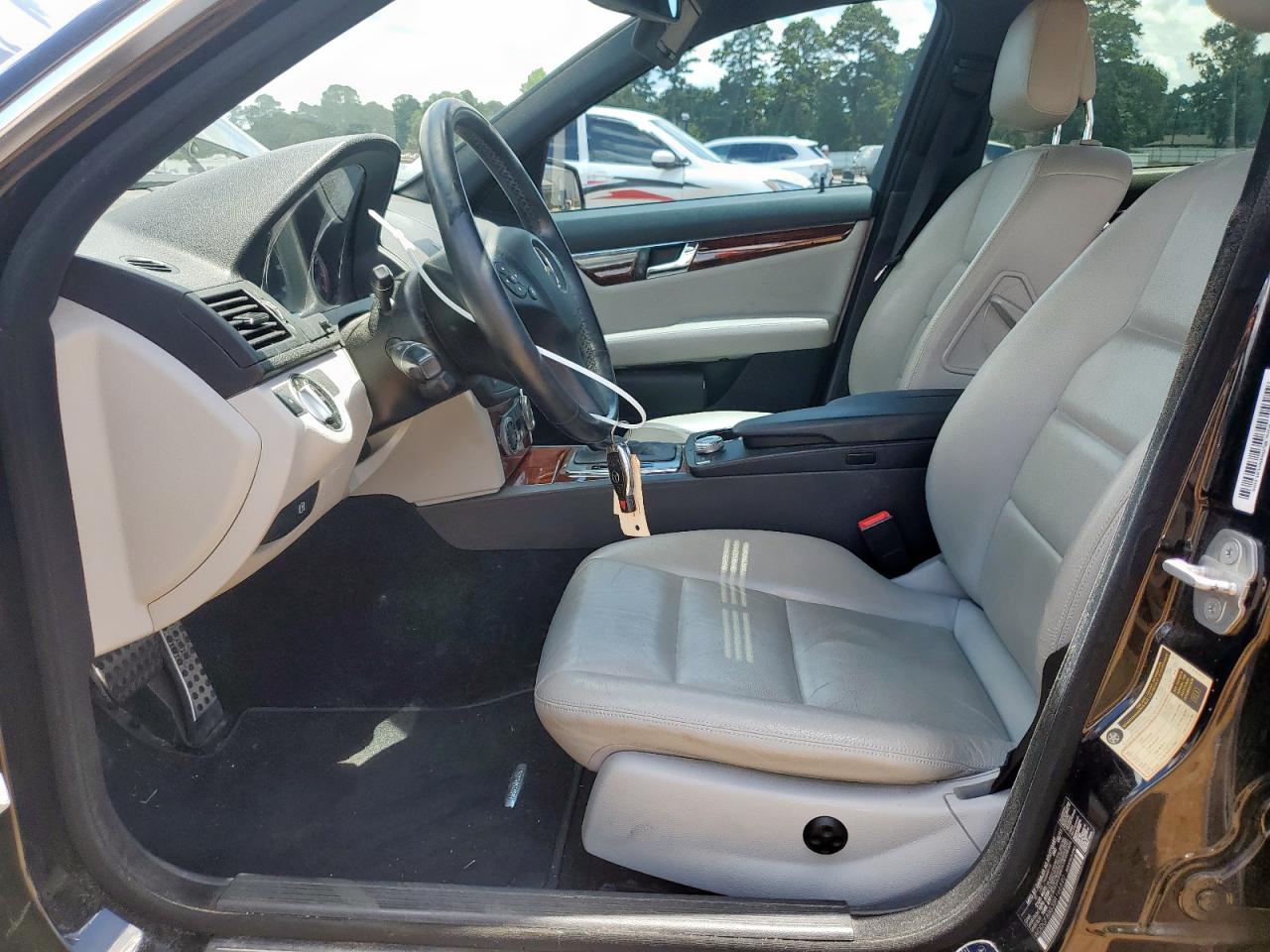 2011 Mercedes-Benz C 300 4Matic VIN: WDDGF8BB3BR166690 Lot: 62311395