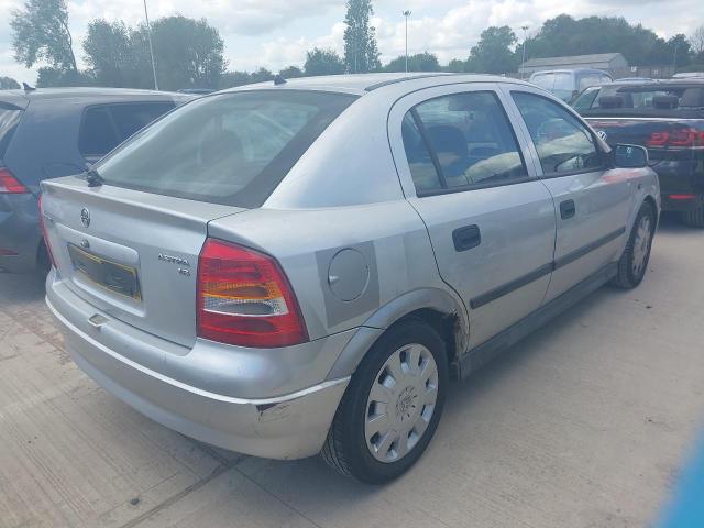 2002 VAUXHALL ASTRA LS 1