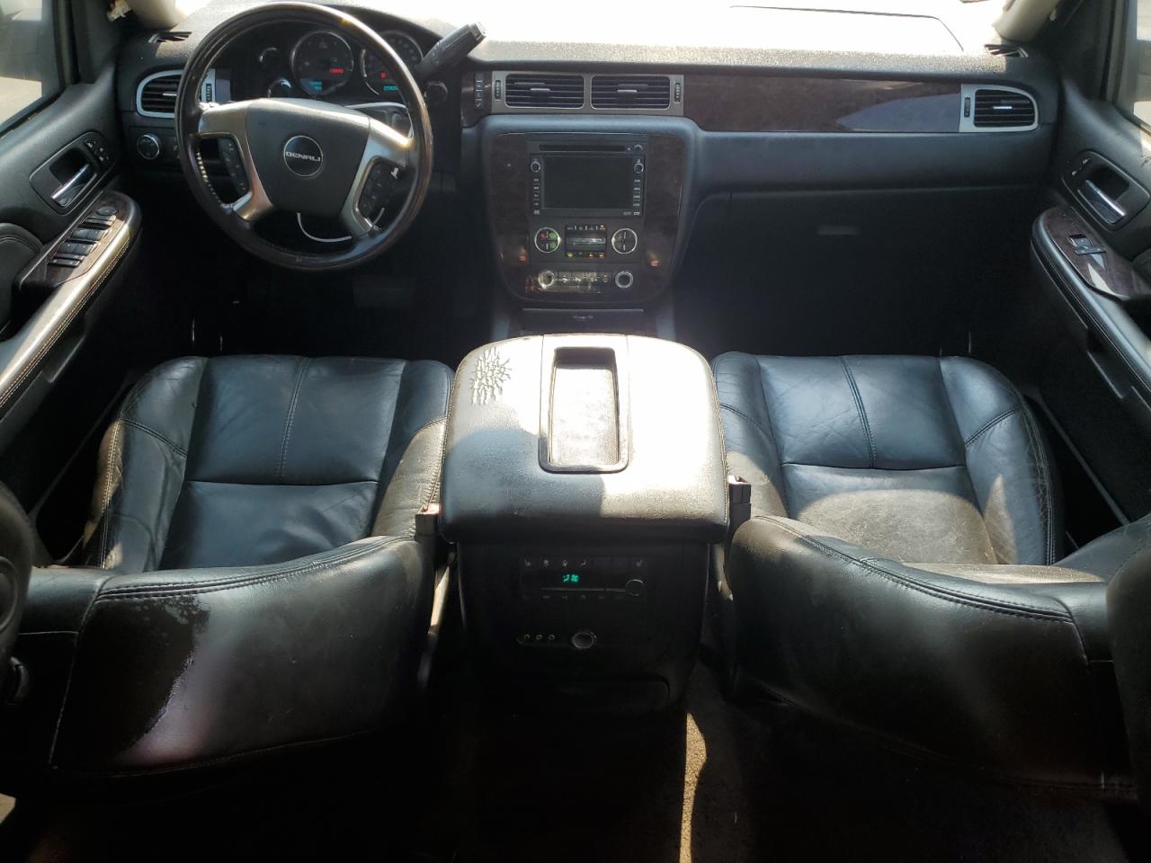 2007 GMC Yukon Denali VIN: 1GKFK63847J275291 Lot: 61976785