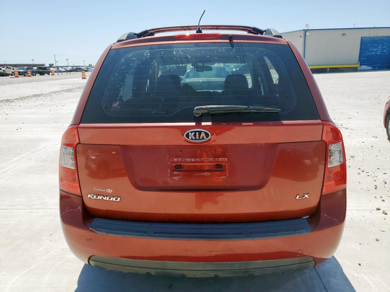 2008 Kia Rondo Base VIN: KNAFG525387206733 Lot: 61449625