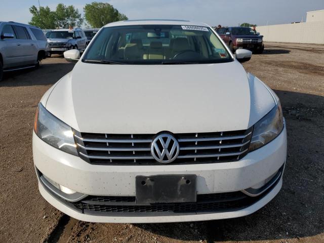 VOLKSWAGEN PASSAT 2014 Білий