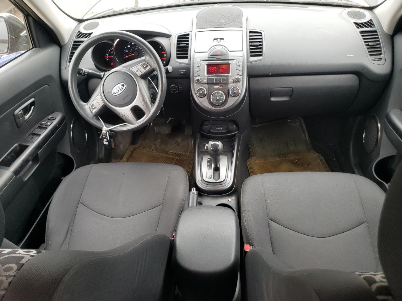 2010 Kia Soul + VIN: KNDJT2A28A7180876 Lot: 61040905
