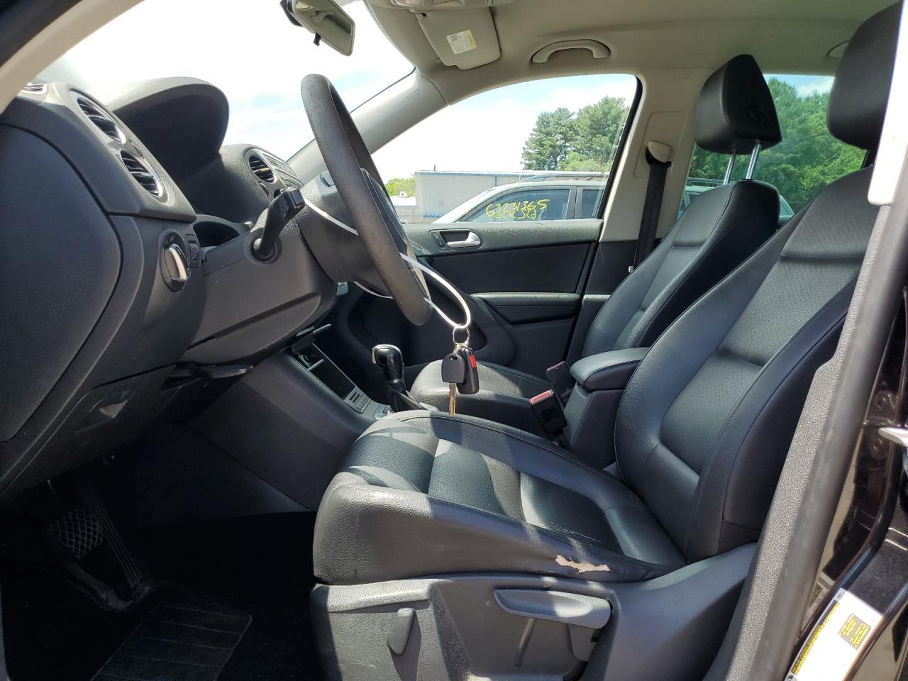 2012 Volkswagen Tiguan S VIN: WVGAV7AXXCW577576 Lot: 63107735