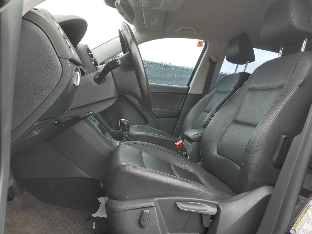2017 Volkswagen Tiguan S VIN: WVGAV7AX4HK028891 Lot: 62968845