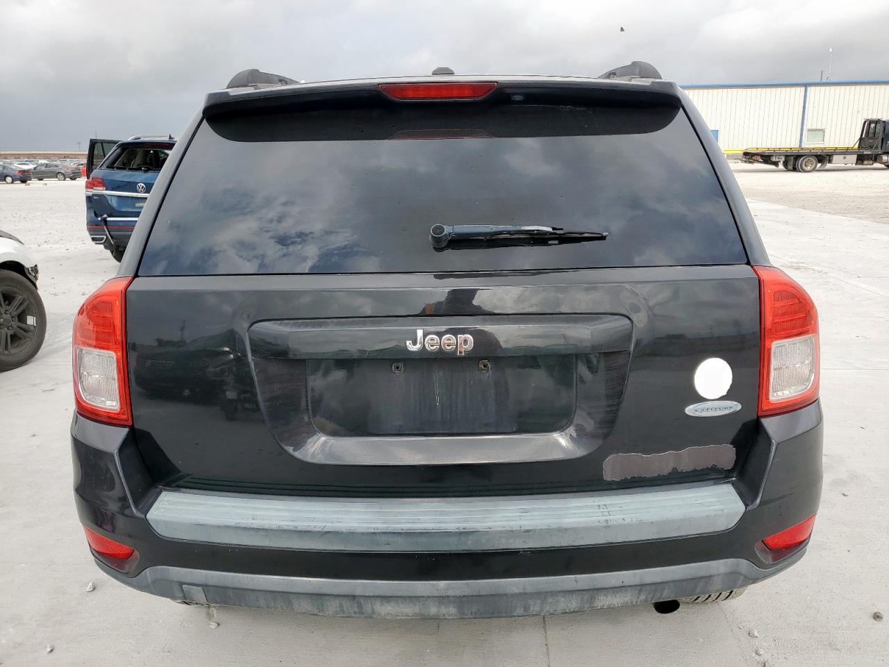 2011 Jeep Compass Sport VIN: 1J4NT1FAXBD170519 Lot: 60705805