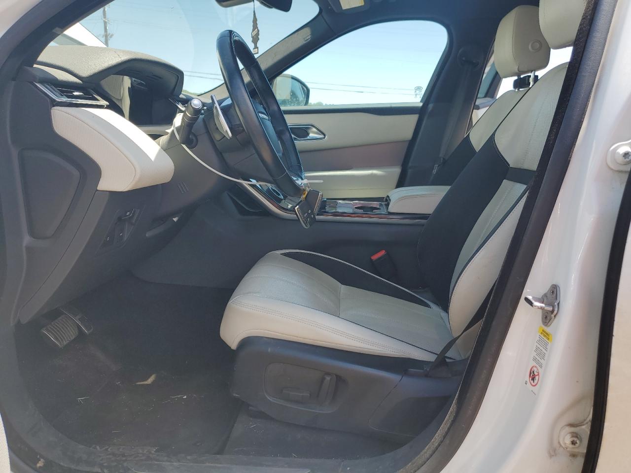 2018 Land Rover Range Rover Velar R-Dynamic Se VIN: SALYL2RV2JA748998 Lot: 62184195
