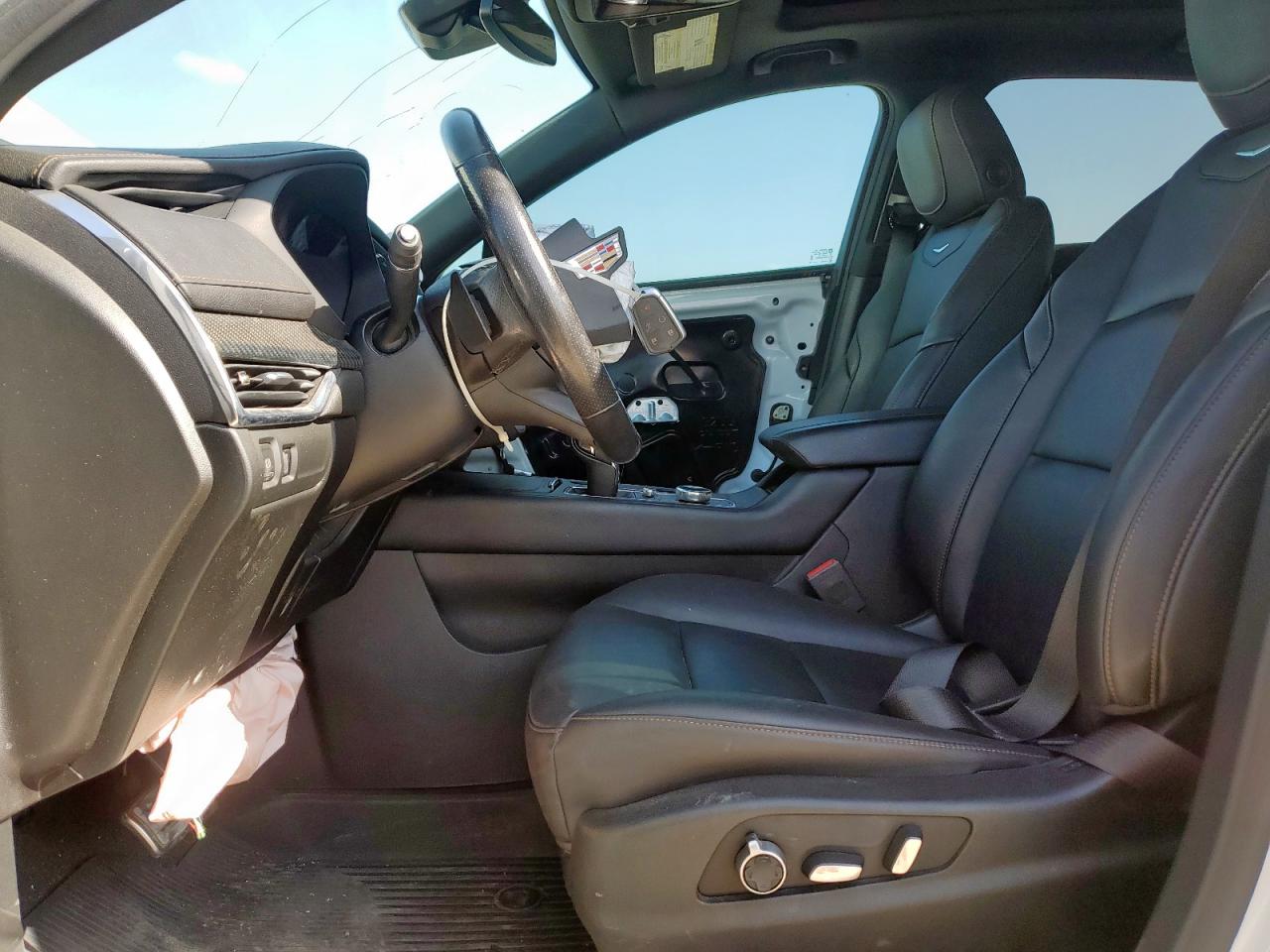 2020 Cadillac Xt4 Sport VIN: 1GYFZER40LF138930 Lot: 61682135