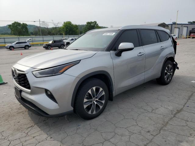  TOYOTA HIGHLANDER 2021 Srebrny