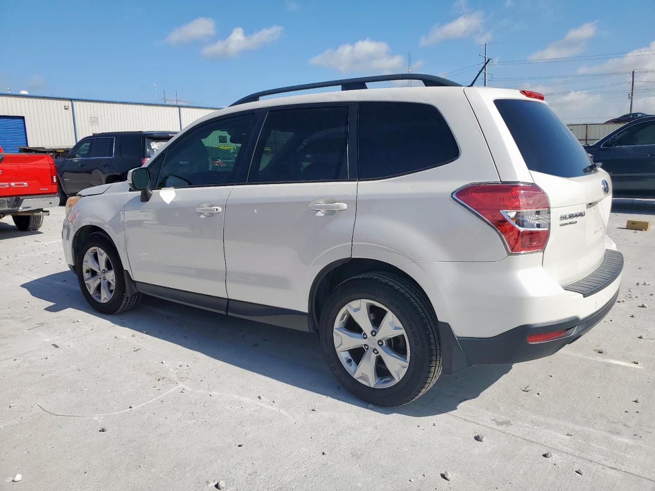 SUBARU FORESTER 2015 VIN JF2SJAFCXFH405288 photo 2