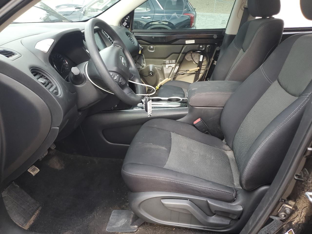 2017 Nissan Pathfinder S VIN: 5N1DR2MN3HC692642 Lot: 61763175