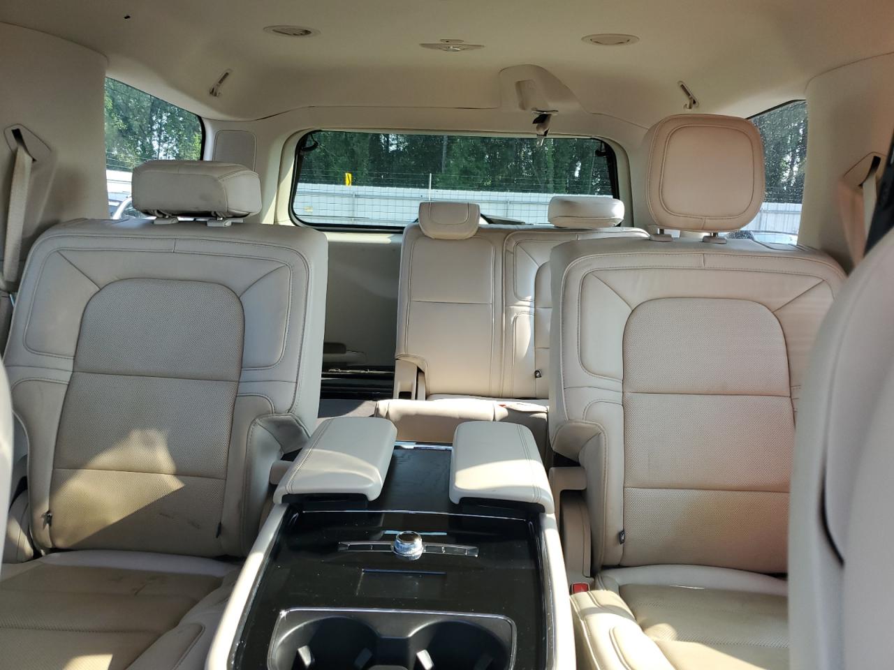 LINCOLN NAVIGATOR 2019 VIN 5LMJJ2LTXKEL09234 photo 10