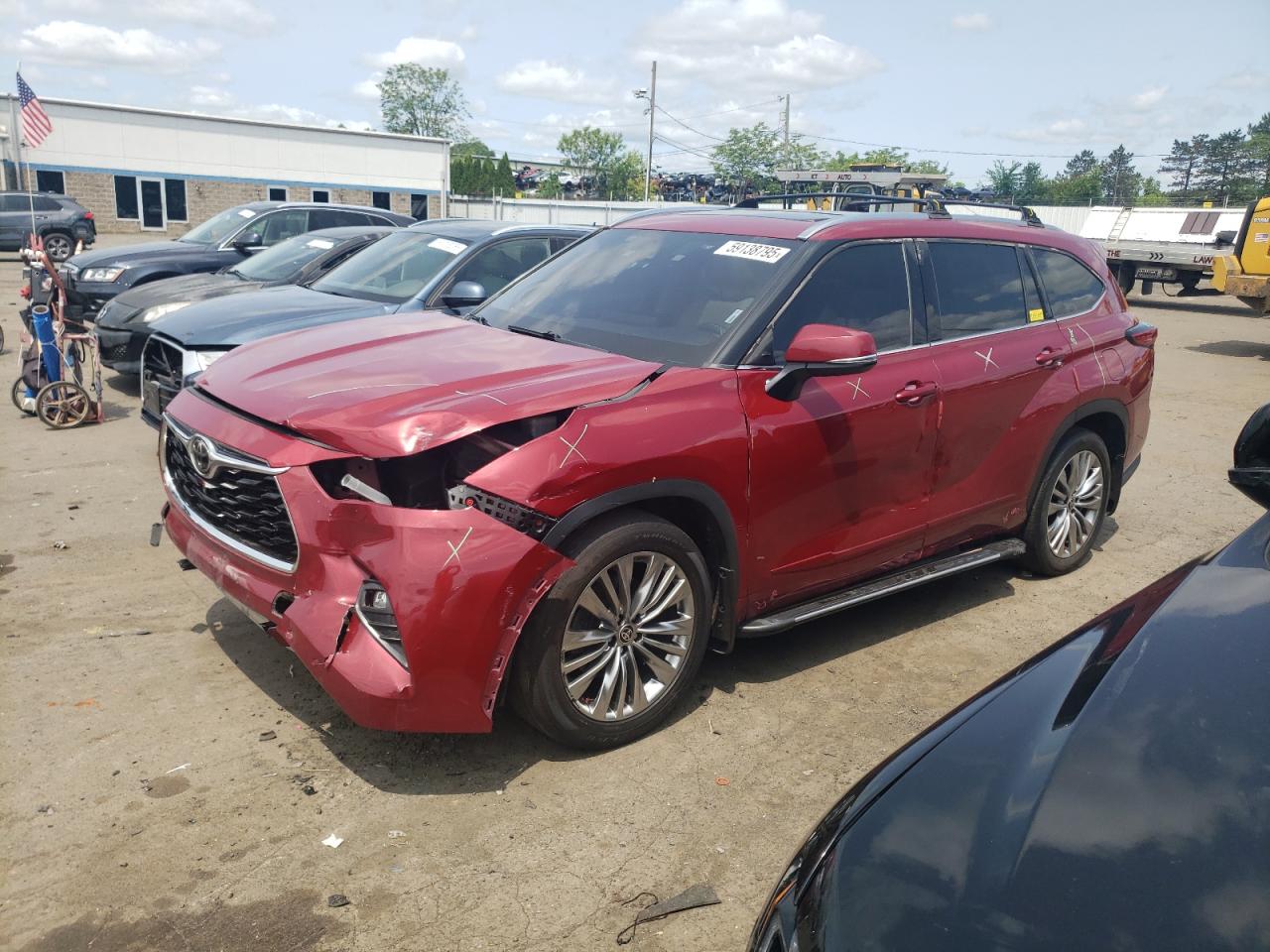 New Britain, CT에서 판매 중인 2021 Toyota Highlander Platinum - Front End
