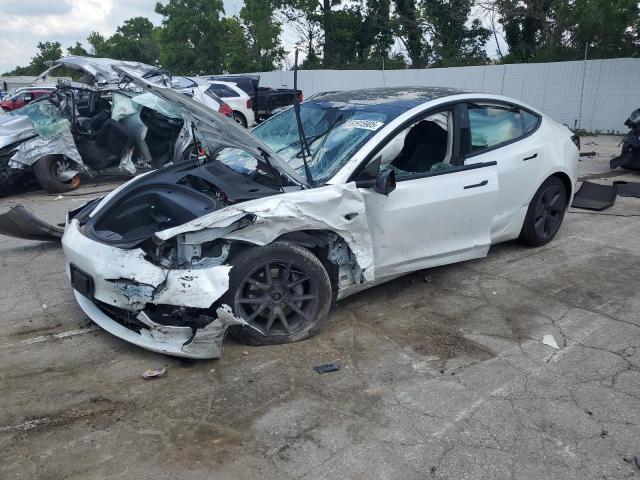  TESLA MODEL 3 2022 Белый